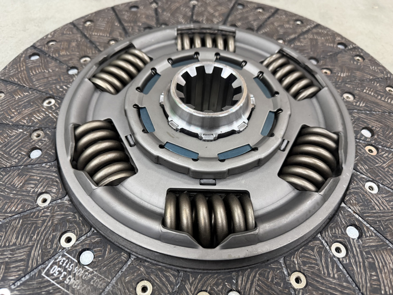 Диск ведомый сцепления КамАЗ 54901, 6595 (аналог 491878009709) KПП ZF12ТX Trаxоn 2620, 2625 / JPXM 491878009462 